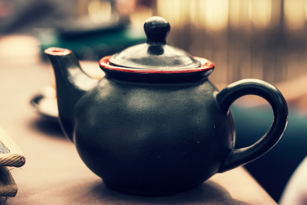 Tea pot